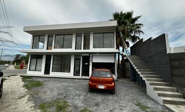 Venta de propiedad con 6 locales comercales
