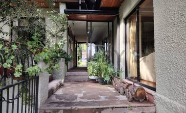 Hermosa y gran casa en condominio la Reina Alta