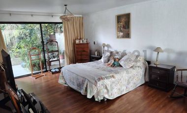 Hermosa y gran casa en condominio la Reina Alta