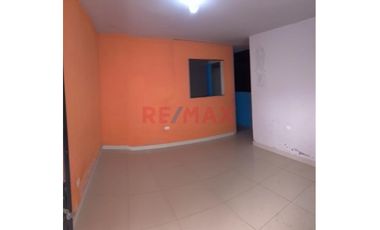 Venta De Casa Con 4 Depas Con Ingreso Independiente - Ventanilla