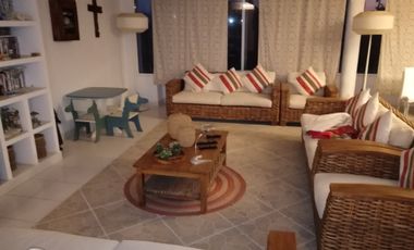 EN VENTA CASA EN ACAPULCO PIE DE LA CUESTA A UNOS METROS DE LA PLAYA