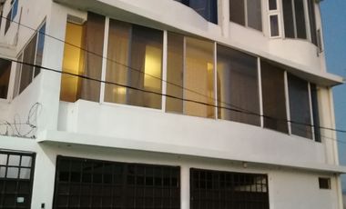 EN VENTA CASA EN ACAPULCO PIE DE LA CUESTA A UNOS METROS DE LA PLAYA
