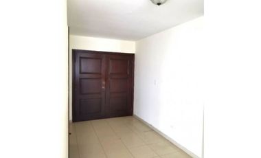 ALQUILER DE APARTAMENTO CON L/B EN MARBELLA