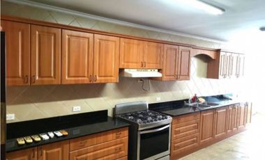 ALQUILER DE APARTAMENTO CON L/B EN MARBELLA