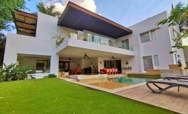 Estupenda casa en Venta en el Country Club en Mérida Yucatan