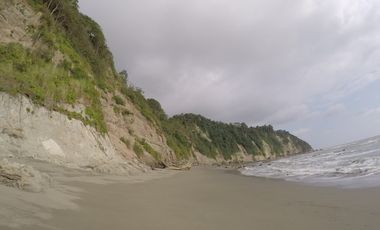 Se Vende Terreno para Desarrollar Frente al Mar en Caimito ~ Esmeraldas