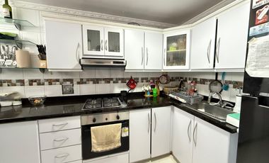 VENTA DE APTO DE 99 M2 EN MONTICELO. Cod V9699