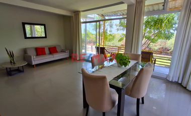 🌿✨ Descubre el encanto rústico y la tranquilidad de vivir en una hermosa casa de campo en Piura. ✨🌿

🏡 Esta encantadora residencia de dos pisos ofre
