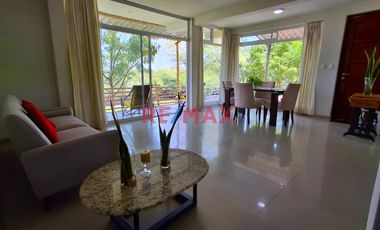 🌿✨ Descubre el encanto rústico y la tranquilidad de vivir en una hermosa casa de campo en Piura. ✨🌿

🏡 Esta encantadora residencia de dos pisos ofre