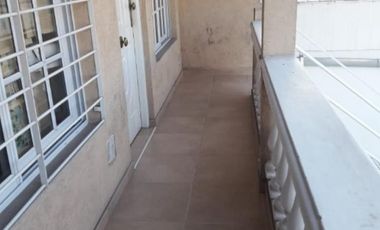 VENTA - DEPARTAMENTO DE 2 AMBIENTES CON ENTREPISO - MORON