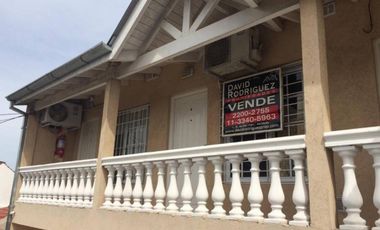 VENTA - DEPARTAMENTO DE 2 AMBIENTES CON ENTREPISO - MORON