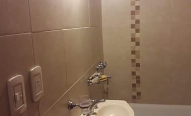 VENTA - DEPARTAMENTO DE 2 AMBIENTES CON ENTREPISO - MORON