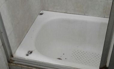 CASA MULTIFAMILIAR DE 4 DORMITORIOS,ENTRADA DE AUTOS