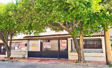 casa en venta en la riviera. Cod V4881