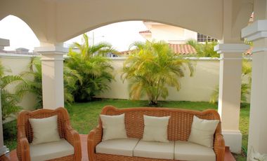 Se Vende Casa en Costa Sur, Ph Villa Valencia