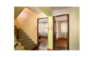 🏡✨ ¡𝐎𝐏𝐎𝐑𝐓𝐔𝐍𝐈𝐃𝐀𝐃 𝐄𝐍 𝐂𝐇𝐎𝐑𝐑𝐈𝐋𝐋𝐎𝐒! – 𝐂𝐚𝐬𝐚 𝐝𝐞 𝟒 𝐩𝐢𝐬𝐨𝐬 𝐢𝐝𝐞𝐚𝐥 𝐩𝐚𝐫𝐚 𝐯𝐢𝐯𝐢𝐞𝐧𝐝𝐚 𝐨 𝐮𝐬𝐨 𝐜𝐨𝐦𝐞𝐫𝐜𝐢𝐚𝐥