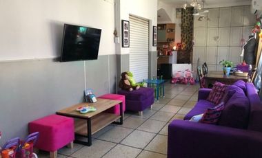Casa para 2 Familias en venta en Villa Luzuriaga