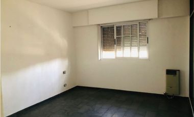 Casa para 2 Familias en venta en Villa Luzuriaga