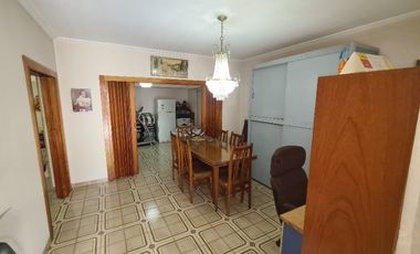Casa para 2 Familias en venta en Monte Chingolo