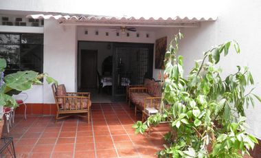 casa en venta en barrio blanco. Cod V15897