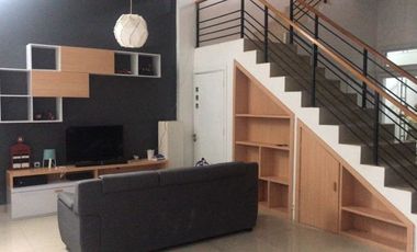 5 Bedroom Townhouse for sale