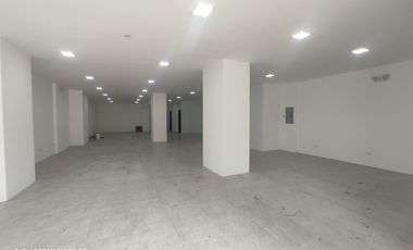 Local con Sótano y Parqueo en Venta | Centro Guayaquil.