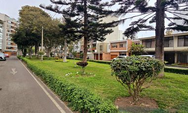 Límite Barranco-Miraflores: Flat 2 Dorm. 106.30M2 Con Terraza Y Vista A Parque