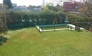 Alquiler Anual casa estilo clasica 3 dormitorios play escritorio pileta