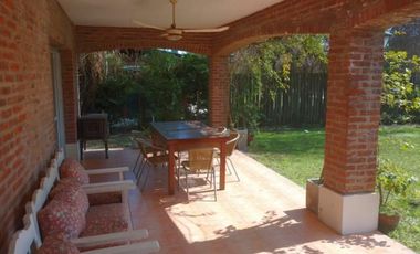 Alquiler Anual casa estilo clasica 3 dormitorios play escritorio pileta