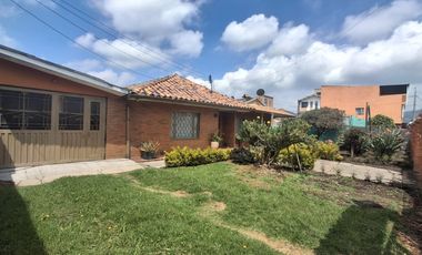 casa en arriendo en el cairo. Cod A119243