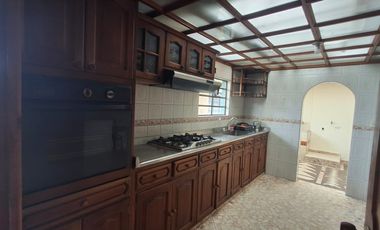 casa en arriendo en el cairo. Cod A119243