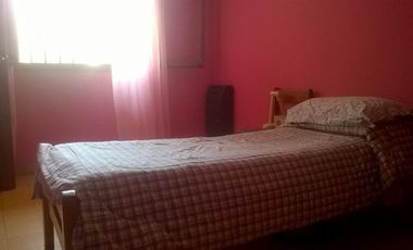 VENTA DE CASA MAS DEPARTAMENTO SOBRE AMPLIO LOTE Y MUY BIEN UBICADO