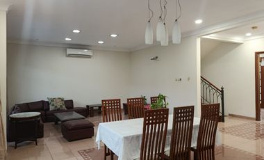 Disewa Rumah 2 lantai di metro alam