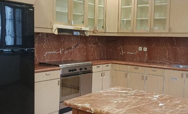 Disewa Rumah 2 lantai di metro alam