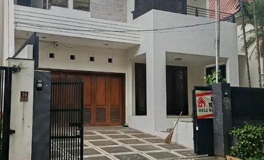 Disewa Rumah 2 lantai di metro alam