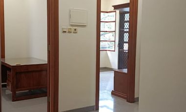 Disewa Rumah 2 lantai di metro alam