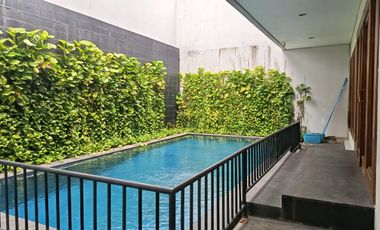 Disewa Rumah 2 lantai di metro alam