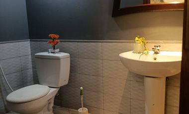 Disewa Rumah 2 lantai di metro alam