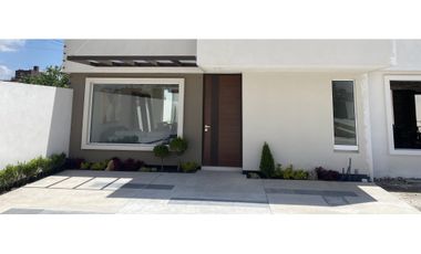 Casa en Venta Albatros, San Salvador Tizatlali, Metepec 24-1109 GIS