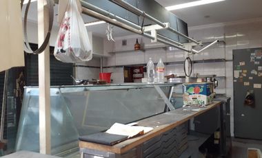 LOCAL DE 10 X 10, SUBDIVIDIDO, CALLE M. LAINEZ HAEDO.