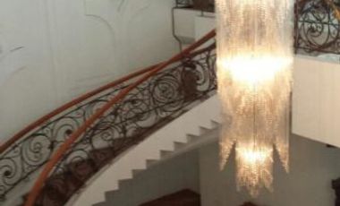 Di SEWAKan rumah MEWAH Premium di Surabaya