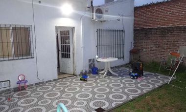 Departamento Tipo Casa en venta en Lanus Oeste