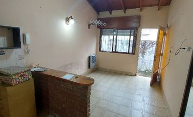 Departamento Tipo Casa en venta en Lanus Oeste