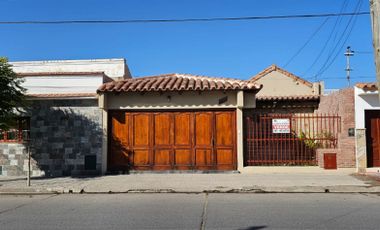 Casa en Calle Caseros al 2000