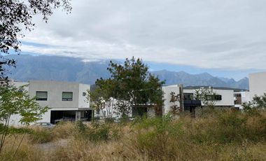 TERRENO EN VENTA CARRETERA NACIONAL- Valles de Cristal