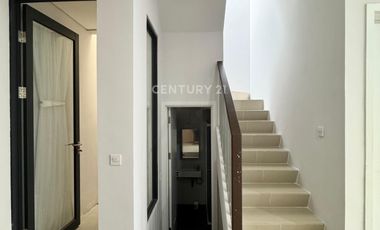 Dijual Rumah U Ville Bintaro Jaya  dekat Stasiun Jurangmangu dan BXC Mall  #272122