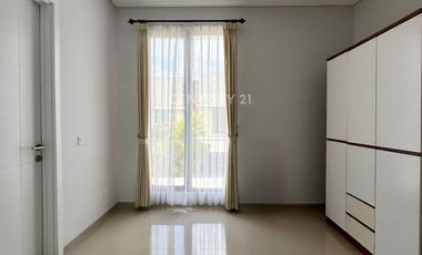 Dijual Rumah U Ville Bintaro Jaya  dekat Stasiun Jurangmangu dan BXC Mall  #272122