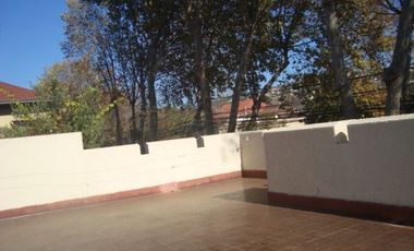 Venta casa 7 dorm, mansarda, gran jardín, Miraflores, Viña