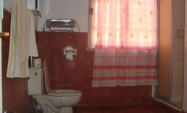 Venta casa 7 dorm, mansarda, gran jardín, Miraflores, Viña