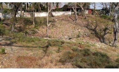 SE VENDE TERRENO EN CONTADORA-2390DM